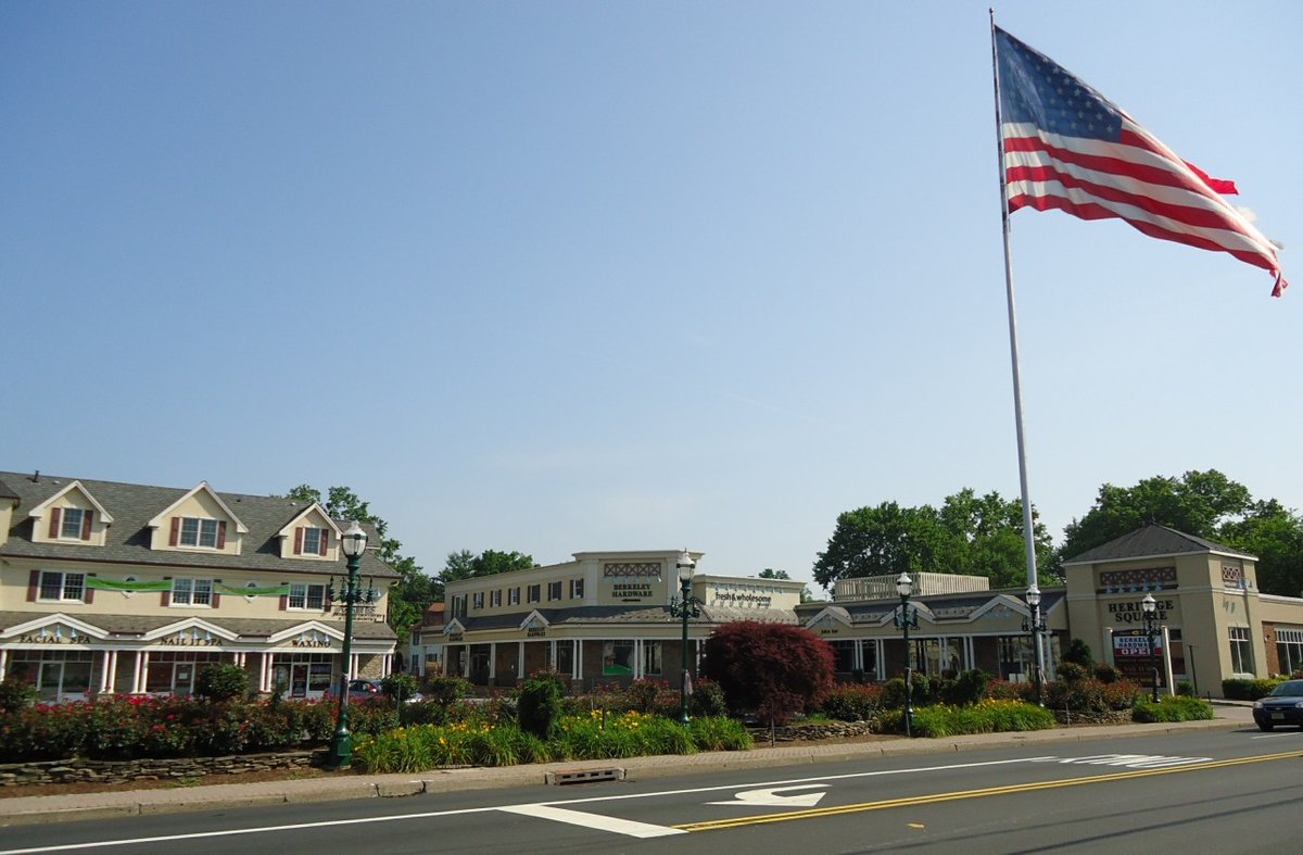 Watchung Plaza, NJ - Berkeley Heights, New Jersey - Wikipedia
